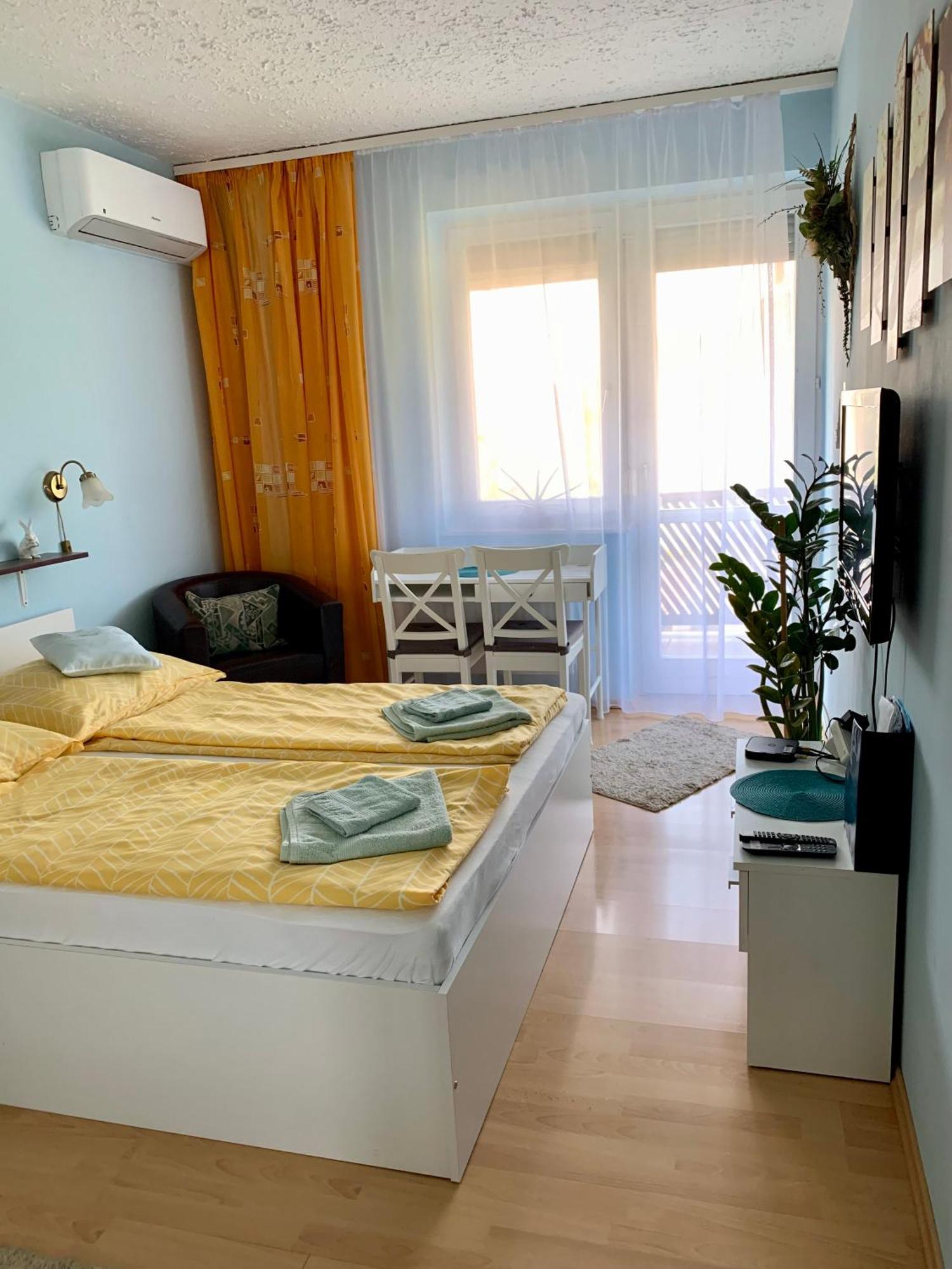 Aloé Apartman Sopron Exterior foto